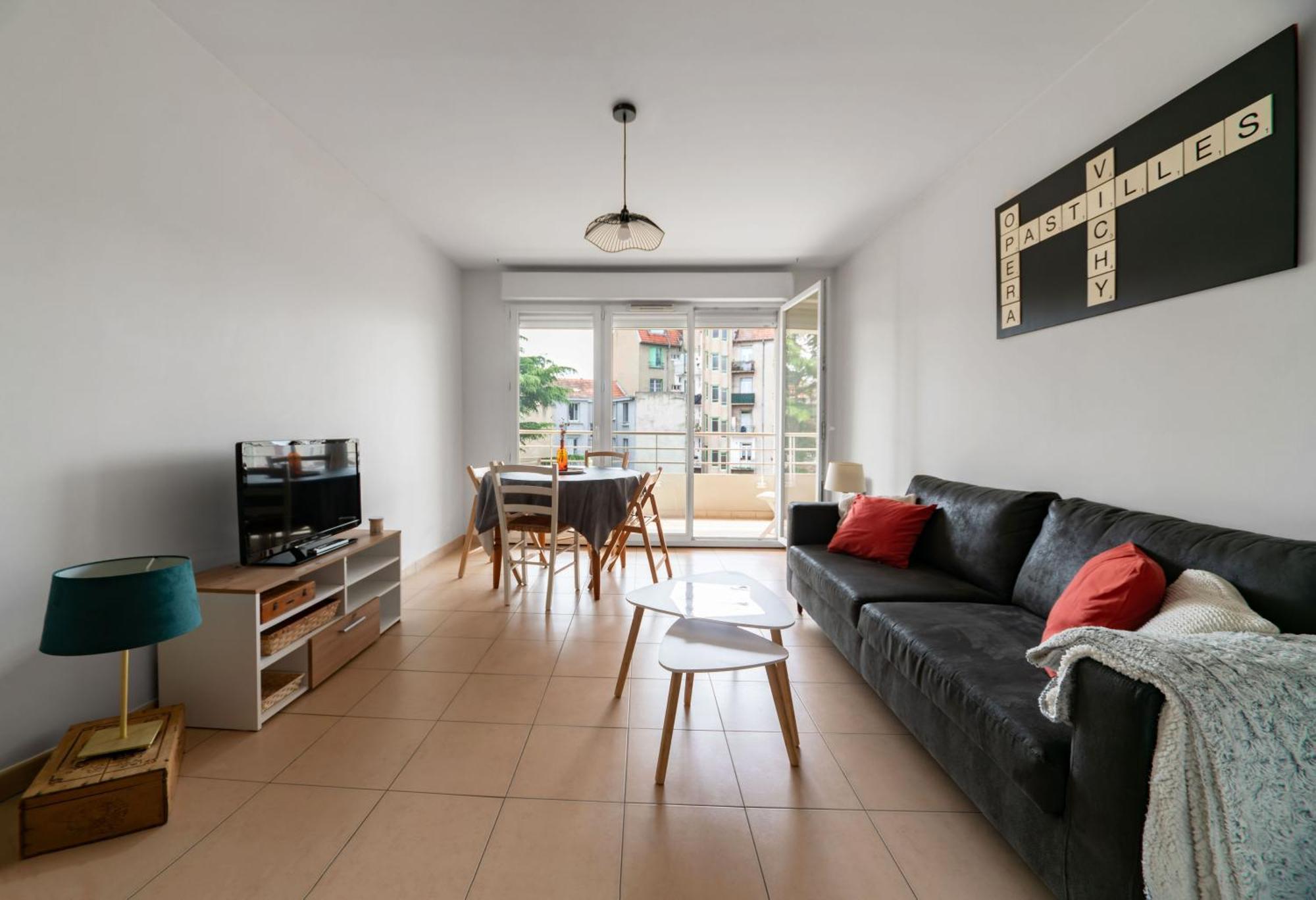 L'Eugenie - Appartement Design & Confort En Centre-Ville Vichy Exterior photo