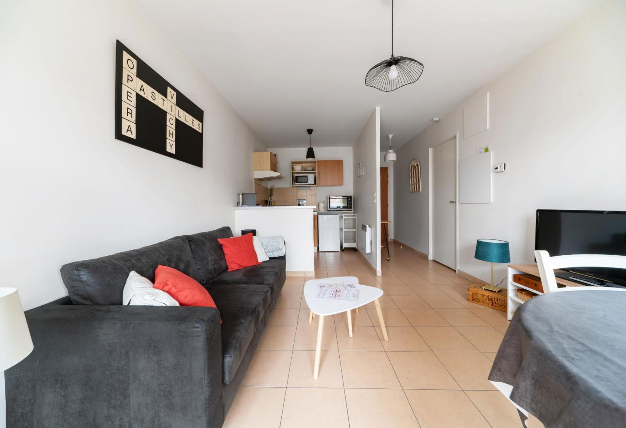 L'Eugenie - Appartement Design & Confort En Centre-Ville Vichy Exterior photo