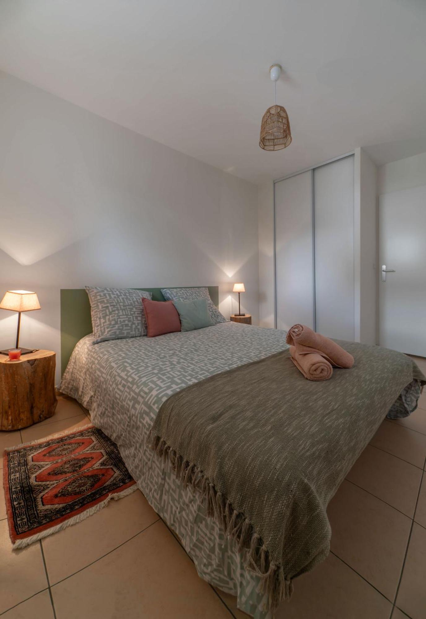 L'Eugenie - Appartement Design & Confort En Centre-Ville Vichy Exterior photo